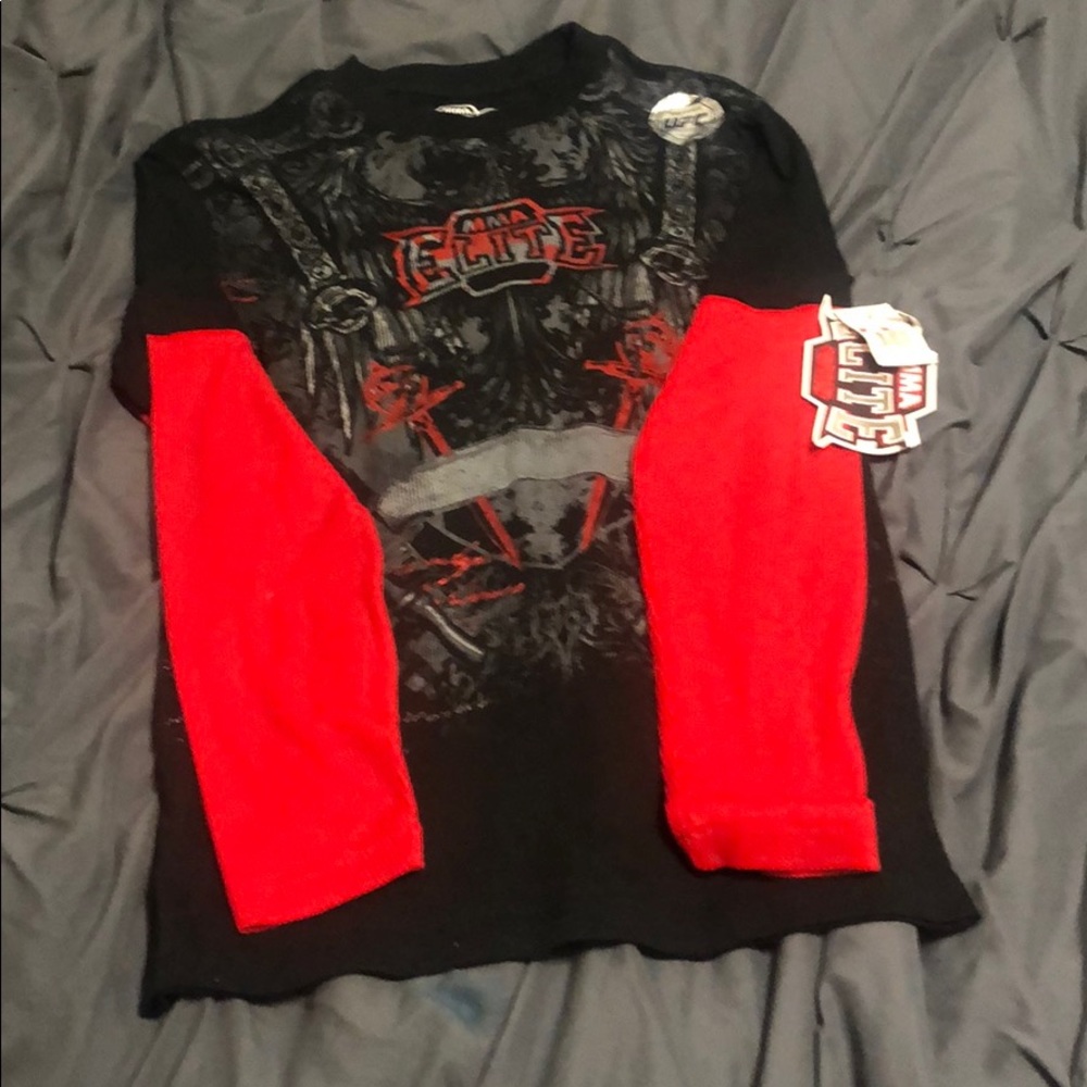 Small UFC long sleeve t-shirt
